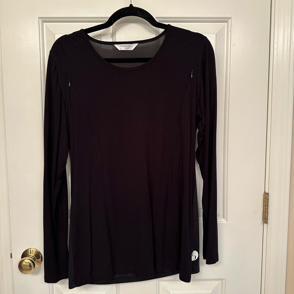 Cadenshae nursing/maternity top, size large, black, long sleeves